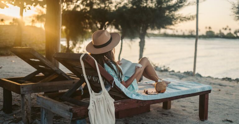 10 Best Multi-Use Beach Gear for Reading and Relaxing That Every Book Lover Needs